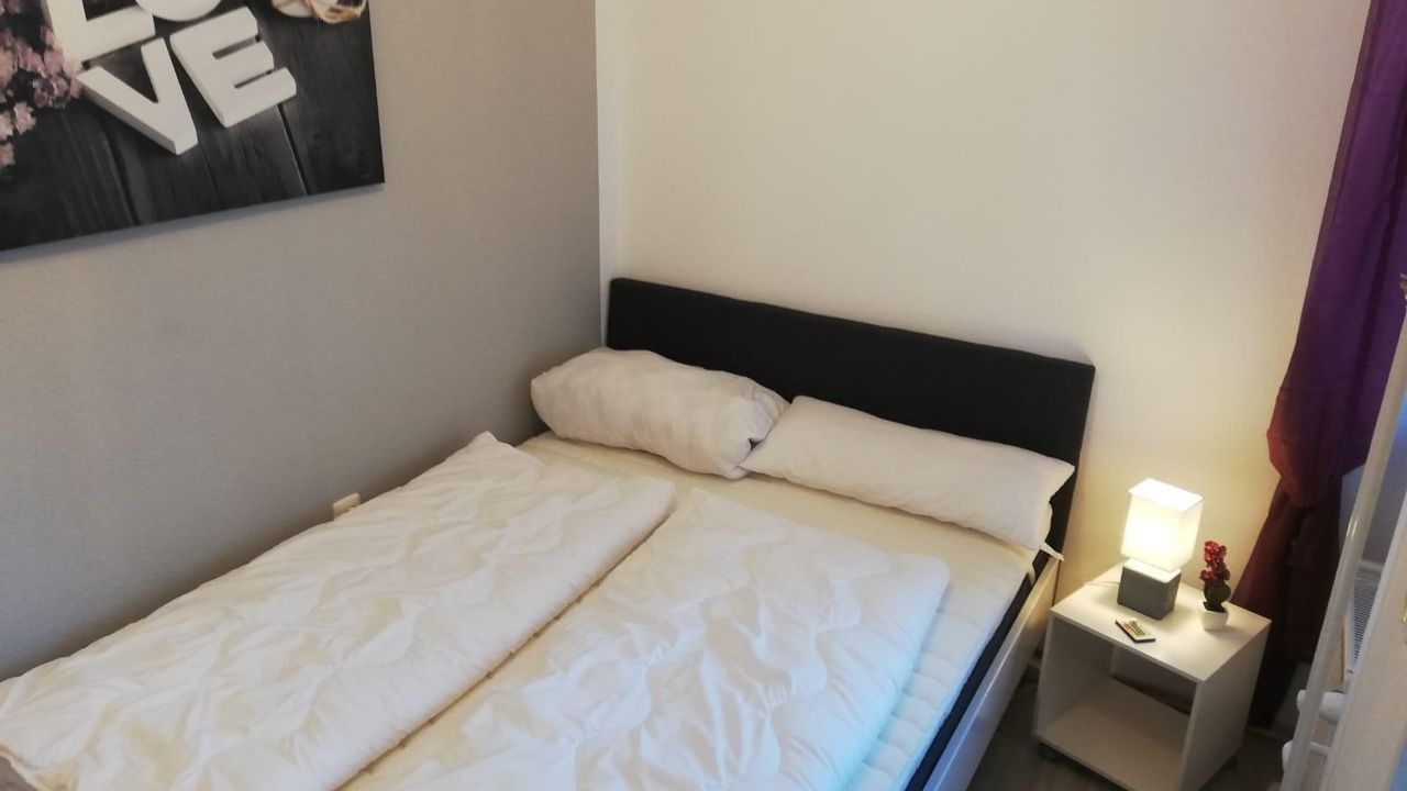 Schlafzimmer 3 mit Fenster Schlafzimmer 3 mit Fenster